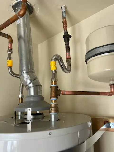 Water heater installation and plumbing repair in Parkwood Knolls